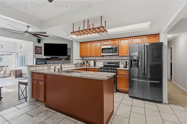 39415 E Archer Drive, Harrison Charter Township, MI 48045