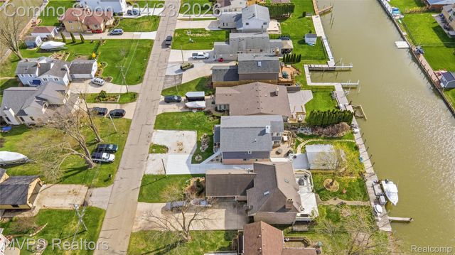 39415 E Archer Drive, Harrison Charter Township, MI 48045