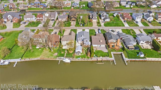 39415 E Archer Drive, Harrison Charter Township, MI 48045