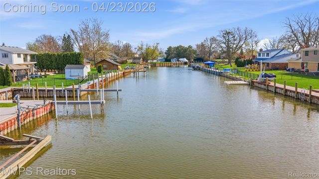 39415 E Archer Drive, Harrison Charter Township, MI 48045
