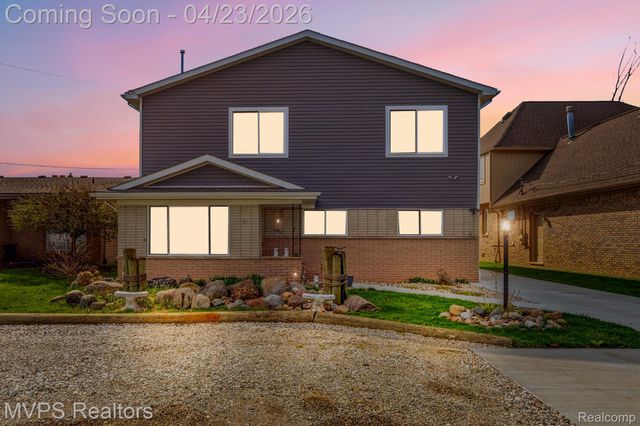 39415 E Archer Drive, Harrison Charter Township, MI 48045