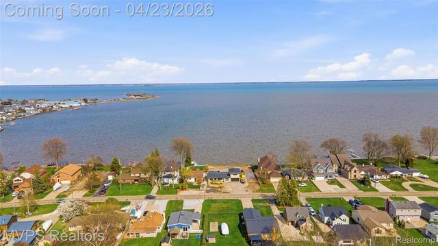 39415 E Archer Drive, Harrison Charter Township, MI 48045