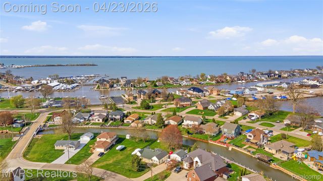 39415 E Archer Drive, Harrison Charter Township, MI 48045