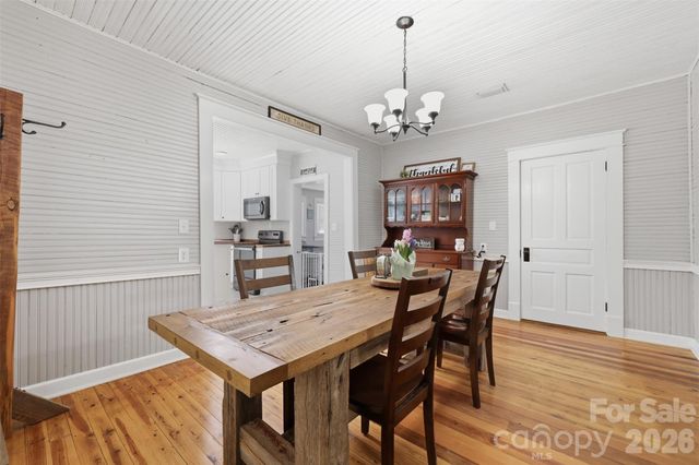 513 7th Street SW, Taylorsville, NC 28681