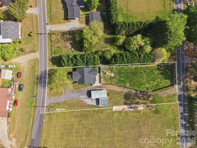 513 7th Street SW, Taylorsville, NC 28681
