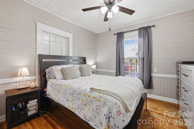 513 7th Street SW, Taylorsville, NC 28681
