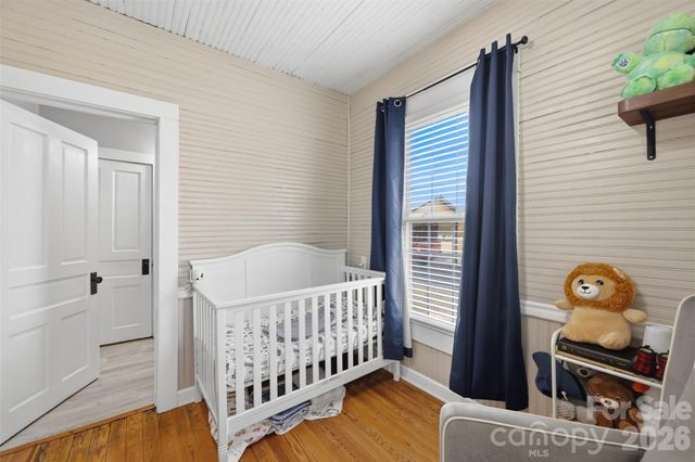 513 7th Street SW, Taylorsville, NC 28681