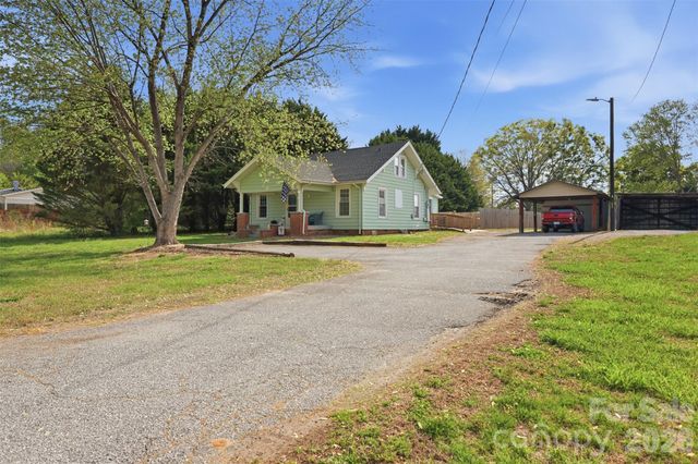 513 7th Street SW, Taylorsville, NC 28681
