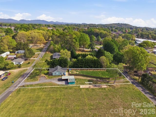513 7th Street SW, Taylorsville, NC 28681