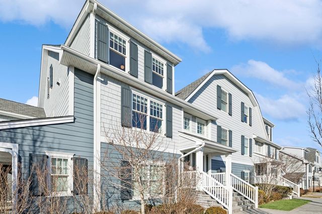 3 Village Green Drive, Southampton, NY 11968