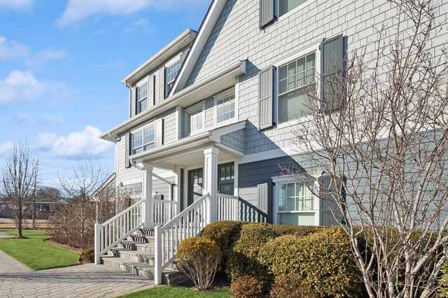 3 Village Green Drive, Southampton, NY 11968