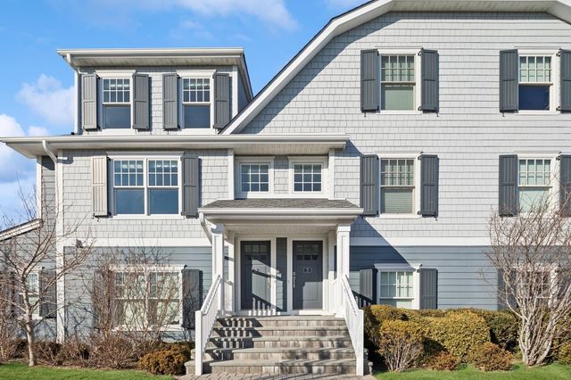 3 Village Green Drive, Southampton, NY 11968