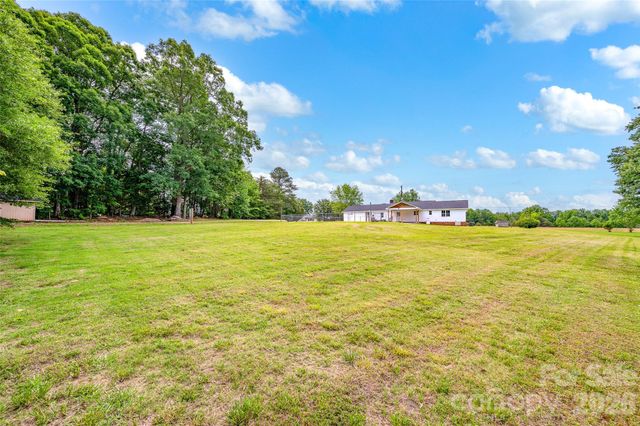 581 Barry Oak Road, Statesville, NC 28625