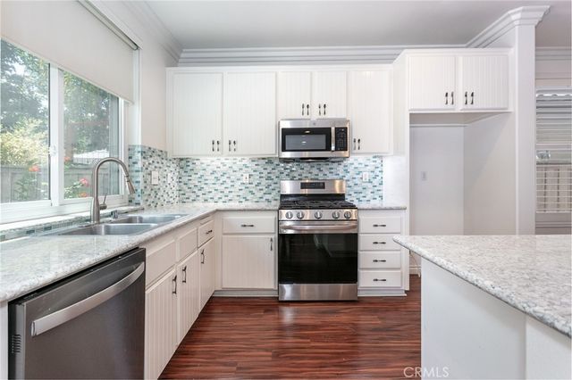38 Eaglecreek, Irvine, CA 92618