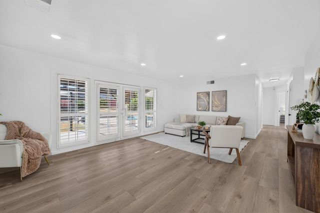 7115 OAKBERRY Way, Citrus Heights, CA 95621