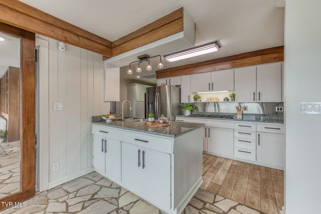 4537 Old Stage Road, Kingsport, TN 37664