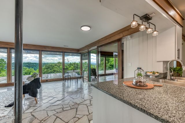 4537 Old Stage Road, Kingsport, TN 37664