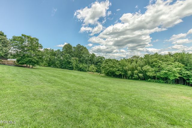 4537 Old Stage Road, Kingsport, TN 37664