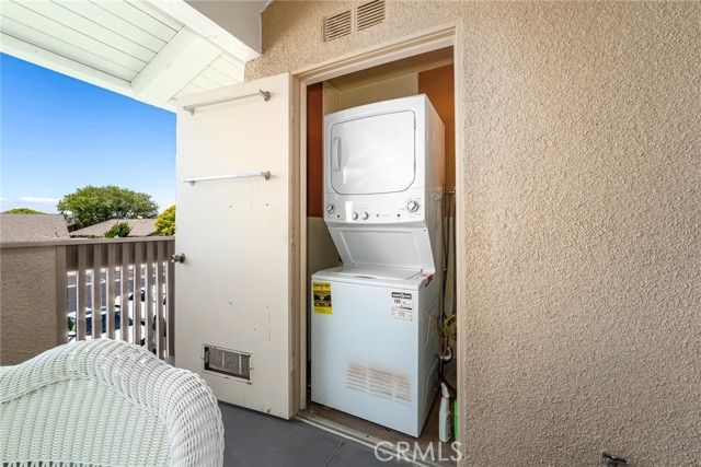8877 Lauderdale Court 209E, Huntington Beach, CA 92646