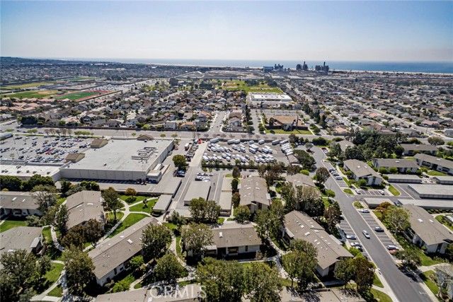 8877 Lauderdale Court 209E, Huntington Beach, CA 92646