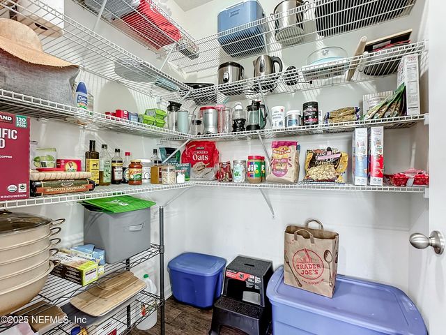 6925 SANDLE Drive, Jacksonville, FL 32219
