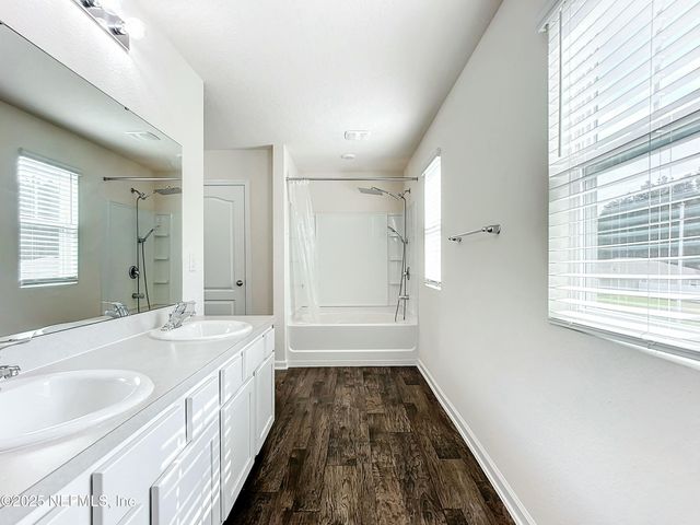6925 SANDLE Drive, Jacksonville, FL 32219