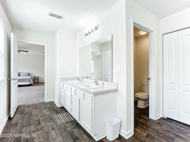 6925 SANDLE Drive, Jacksonville, FL 32219