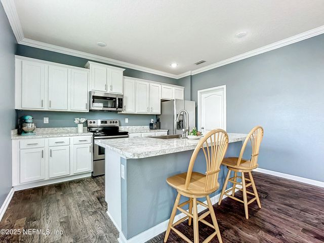 6925 SANDLE Drive, Jacksonville, FL 32219