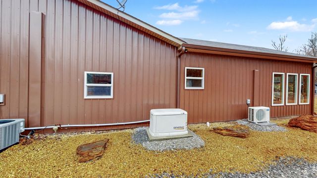 11957 HWY 79N, Buchanan, TN 38222