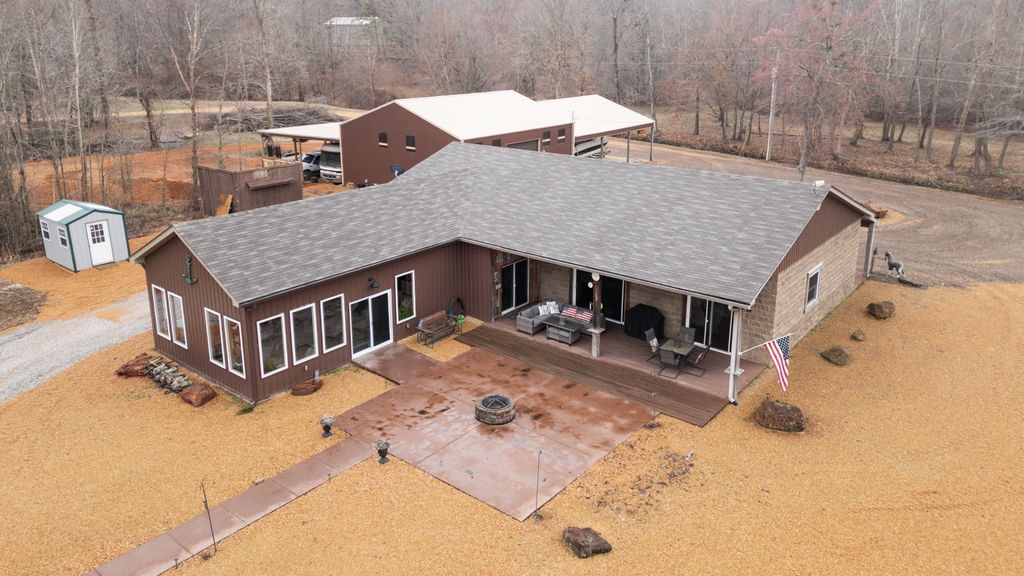 11957 HWY 79N, Buchanan, TN 38222