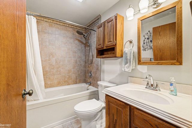 2519 Solarwood Drive, Davison, MI 48423