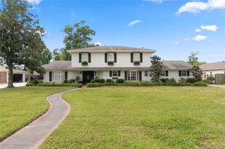 1117 Inverness Drive, Lake Charles, LA 70605