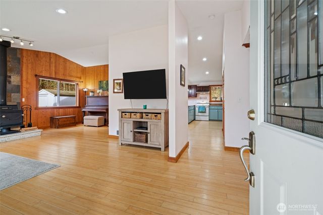 38220 NE Sunset Falls Road, Yacolt, WA 98675