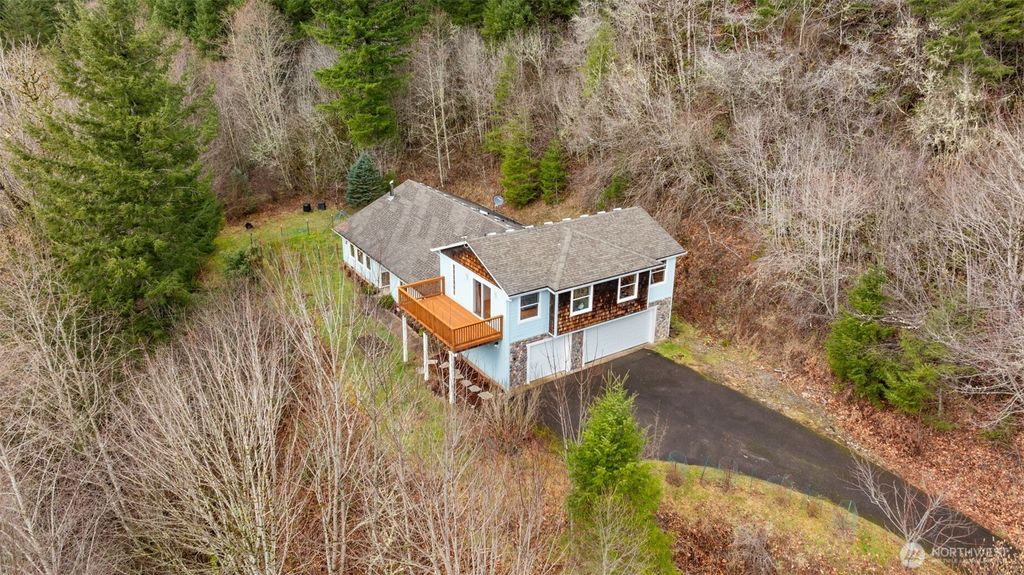38220 NE Sunset Falls Road, Yacolt, WA 98675