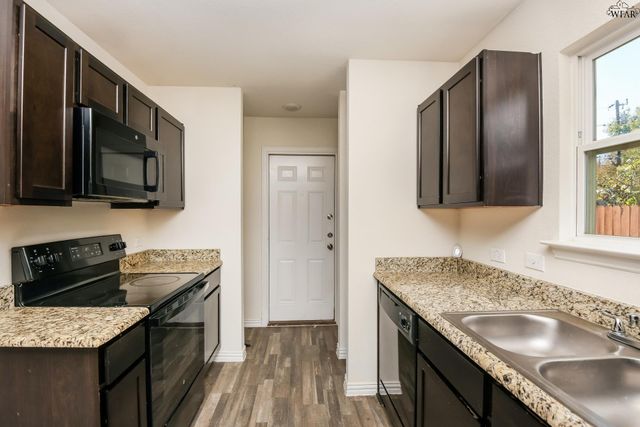 1208 WILLIAMS AVENUE, Wichita Falls, TX 76301