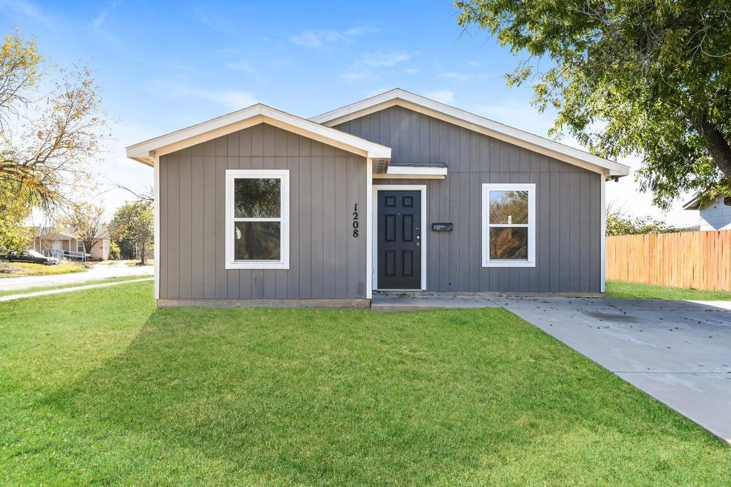 1208 WILLIAMS AVENUE, Wichita Falls, TX 76301