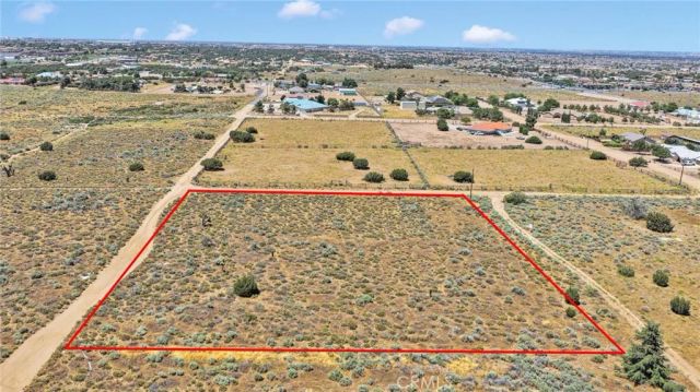 1 Buffalo Road, Oak Hills, CA 92344