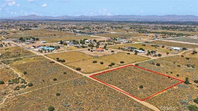 1 Buffalo Road, Oak Hills, CA 92344