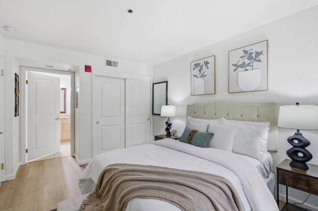 631 E El Camino Real 102, Sunnyvale, CA 94087