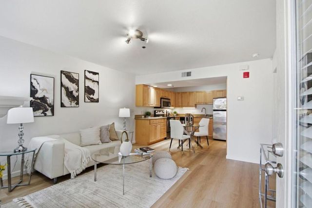 631 E El Camino Real 102, Sunnyvale, CA 94087
