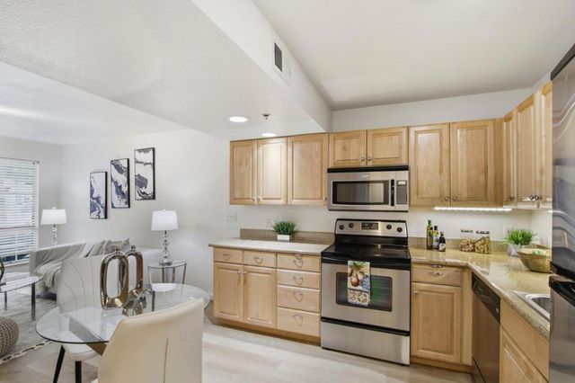 631 E El Camino Real 102, Sunnyvale, CA 94087
