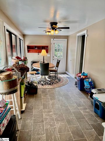 206 E Greenwood Street, Landrum, SC 29356