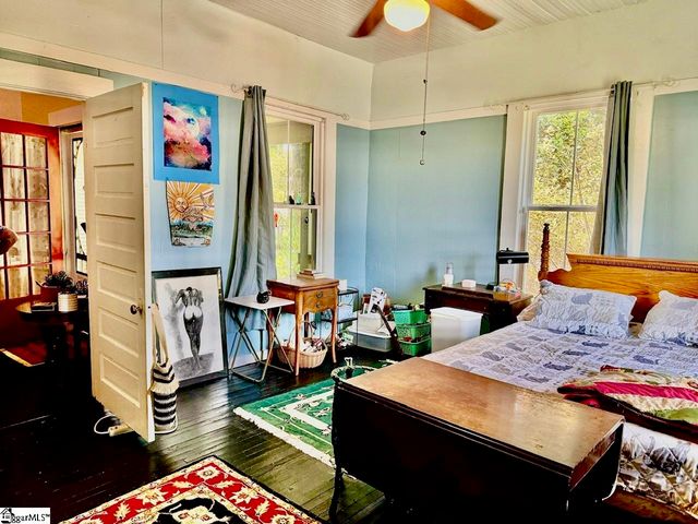 206 E Greenwood Street, Landrum, SC 29356