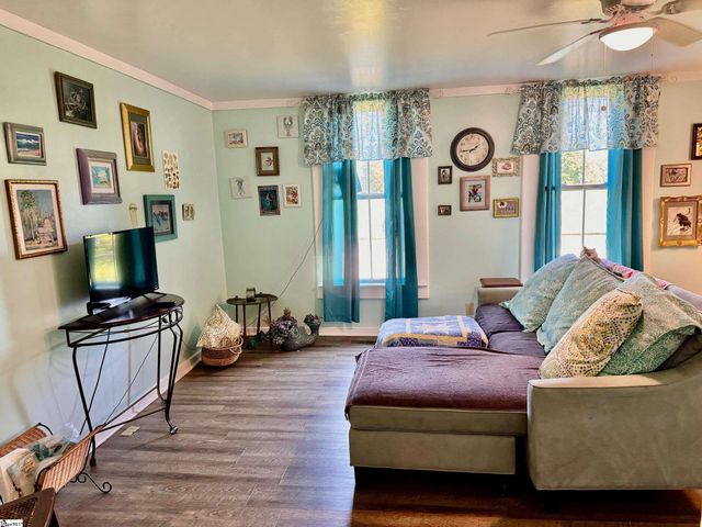 206 E Greenwood Street, Landrum, SC 29356