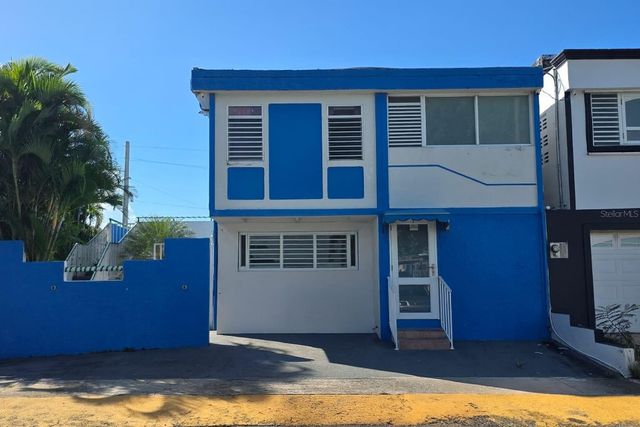 Urb. Villas de Levittown CALLE 1 B9, Toa Baja, PR 00949