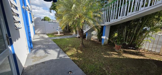 Urb. Villas de Levittown CALLE 1 B9, Toa Baja, PR 00949