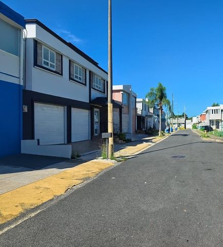 Urb. Villas de Levittown CALLE 1 B9, Toa Baja, PR 00949