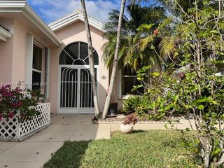 7625 SE Bay Cedar Cir, Hobe Sound, FL 33455