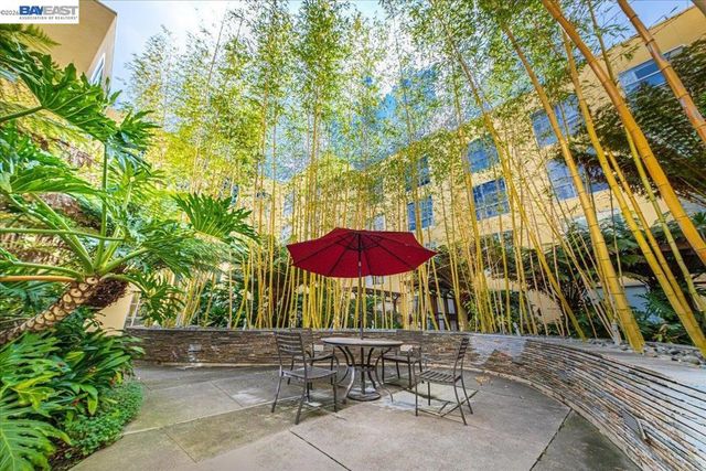 809 809 Clay, Oakland, CA 94607