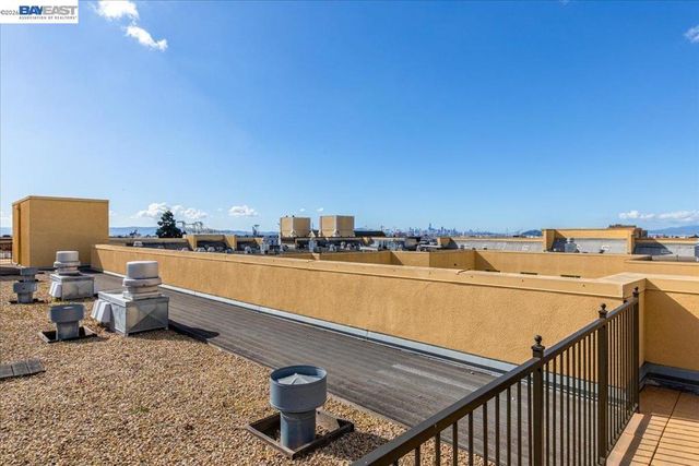 809 809 Clay, Oakland, CA 94607